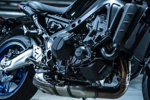 Yamaha MT-09 SP với những trang bị hàng hiệu có mặt trên xe