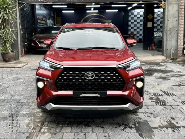 Toyota Veloz xả hàng về giá sốc duới 600 triệu đồng