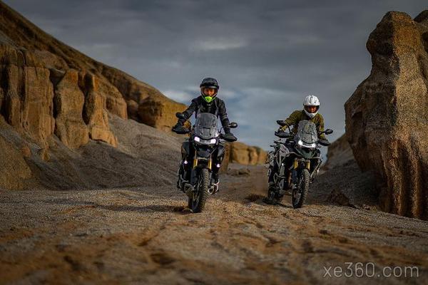 Triumph giới thiệu bộ đôi mô tô cực ngầu với mức giá cực nóng