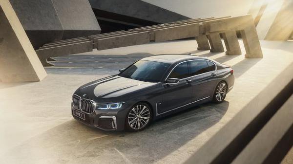 BMW Individual 740Li M Sport Edition chính thức ra mắt tại Ấn Độ