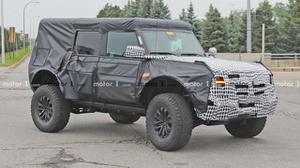 Xuất hiện với phong cách chuẩn dân chơi - Ford Bronco Raptor khiến nhiều người ngỡ ngàng