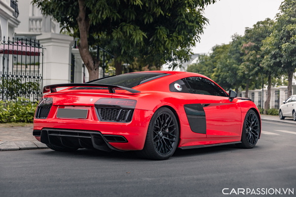 Siêu xe Audi R8 được tay chơi Hà Thành chào bán gần 9 tỷ đồng