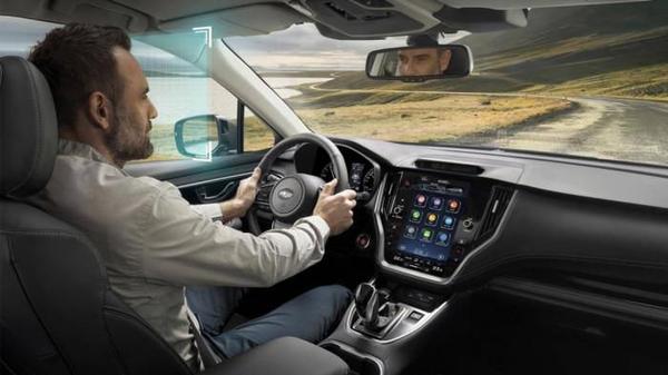 Subaru Outback 2021 chính thức ra mắt tại Việt Nam, giá 1,969 tỷ đồng