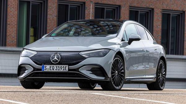 Xe điện Mercedes-Benz EQE công bố giá bán, từ 74.900 USD