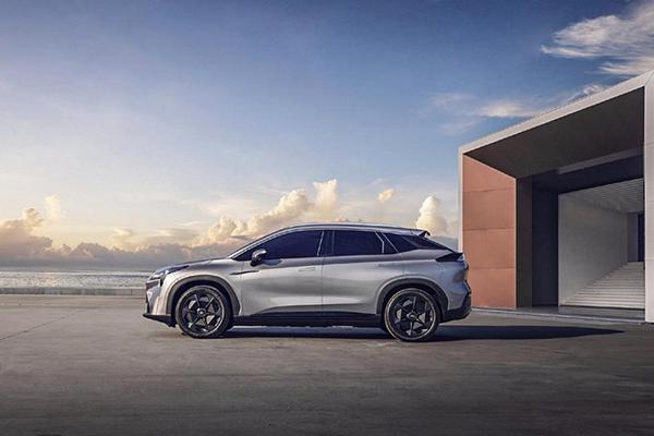 Ô tô điện GAC Aion LX Plus ra mắt, di chuyển hơn 1.000km sau một lần sạc đầy