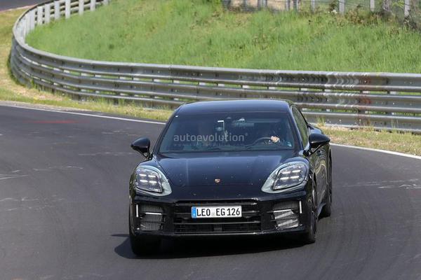 Phát hiện Porsche Panamera 2024 chạy thử nghiệm, dự kiến ra mắt vào năm sau