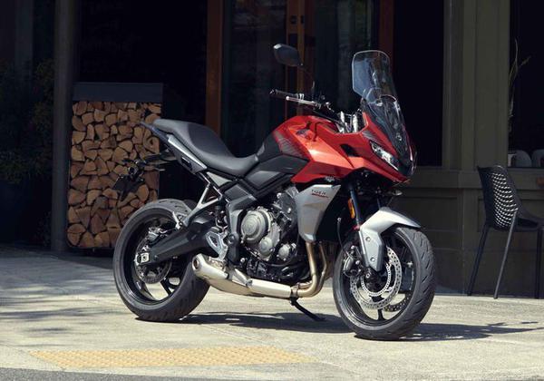 Mô tô cỡ trung Triumph Tiger Sport 660 ra mắt, được trang bị động cơ 3 xy-lanh