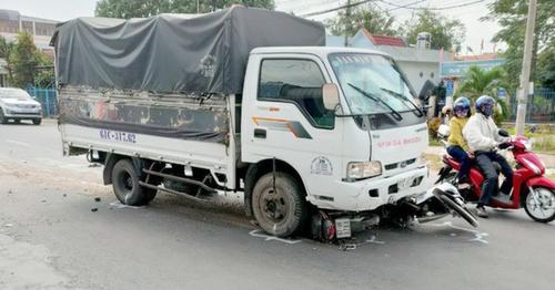 Tài xế xe tải ngủ gật, tông vào loạt học sinh hiện đã nhập viện cấp cứu trên Quốc lộ 91