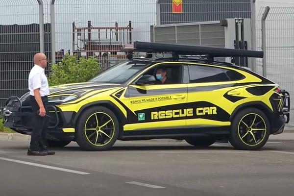 Lamborghini Urus Rescue làm nhiệm vụ "hộ tống" chiếc siêu xe Huracan