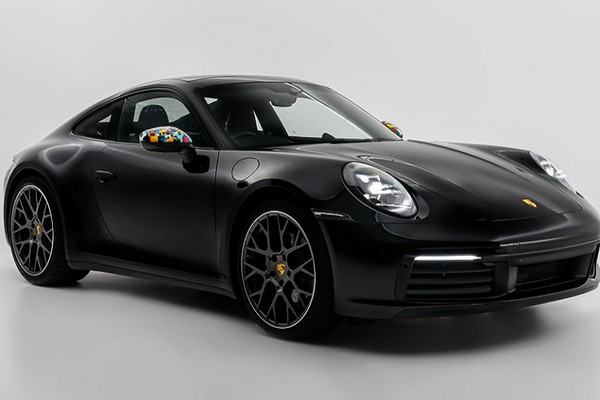 Ngắm Porsche 911 Carrera với chi tiết vẽ màu nước đầy nghệ thuật