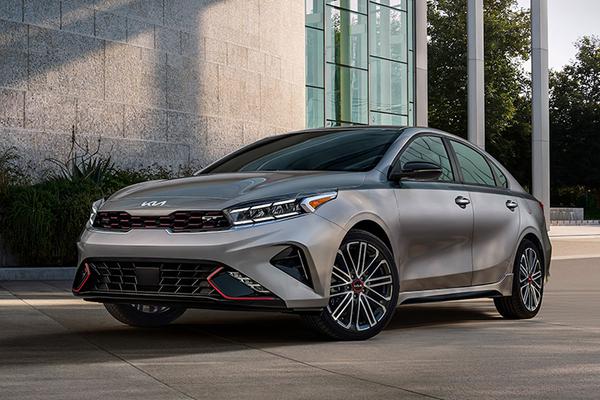 Kia K3 ra mắt phiên bản nâng cấp mới