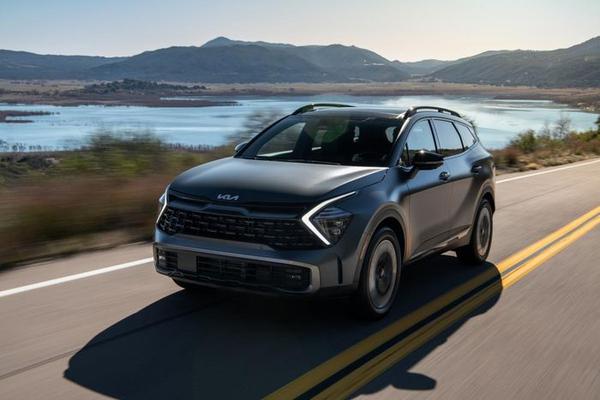 Kia Sportage PHEV 2023 chính thức ra mắt với giá từ 900 triệu đồng