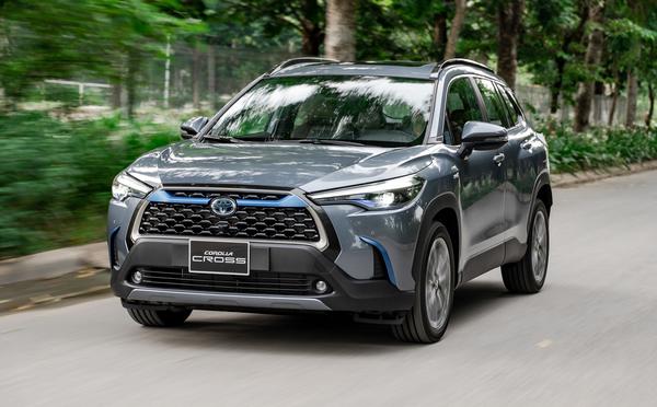 Sau đợt tăng giá bán, chi phí lăn bánh Toyota Corolla Cross là bao nhiêu ?