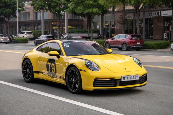 Mãn nhãn với loạt siêu xe thể thao đắt tiền tập trung tại TP Vũng Tàu