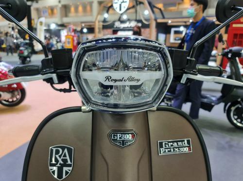 Dòng xe Royal Alloy được ra mắt tại triển lãm xe ở Thái Lan