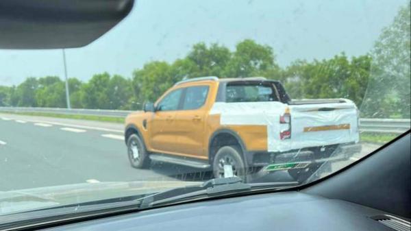 Ford Ranger 2022 bất ngờ xuất hiện tại Việt Nam, cận kề ngày ra mắt