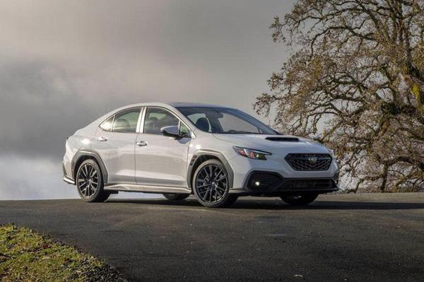Subaru WRX 2022 công bố giá bán, từ 663 triệu đồng