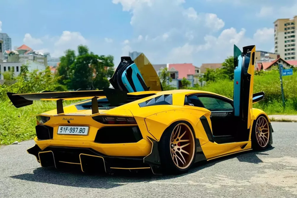 Ngắm siêu phẩm Lamborghini Aventador bản giới hạn độc nhất Việt Nam