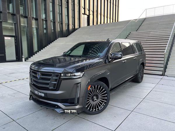 Cadillac Escalade thay đổi ngoại hình với gói độ carbon từ Larte Design