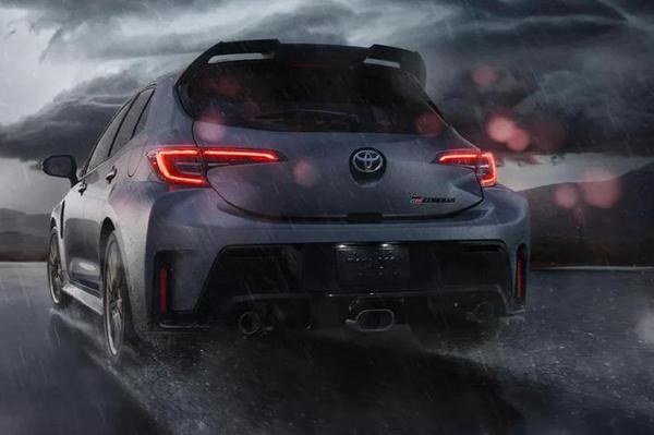 Toyota GR Corolla 2023 ra mắt với ngoại hình thể thao, mạnh 300 mã lực