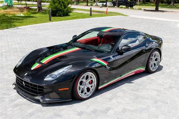 Chi tiết siêu xe Ferrari F12 Berlinetta 2017 mạnh 730 mã lực được rao bán