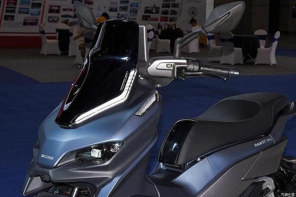 Xe ga chạy điện Trung Quốc Bicose Real 5T ra mắt với ngoại hình hầm hố