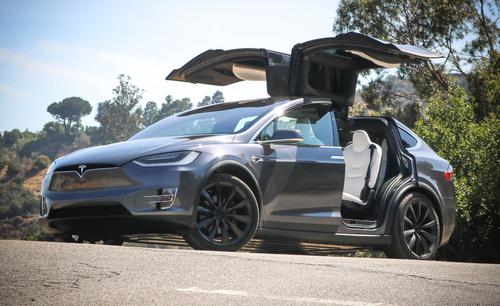 Tesla Model X có lỗ hỏng cho phép bị tấn công và đánh cắp