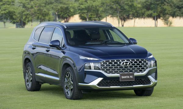 Giá lăn bánh Hyundai Santa Fe tháng 01/2022
