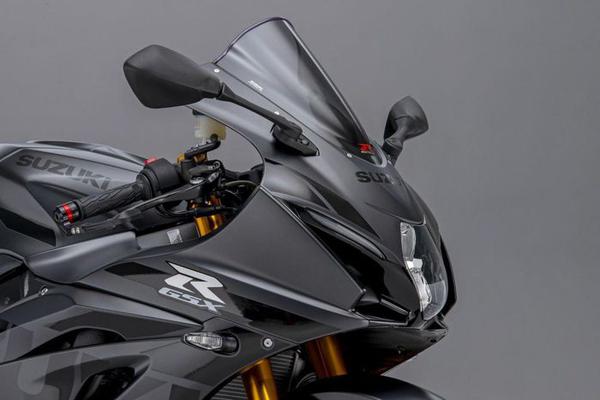 Suzuki ra mắt GSX-R1000R phiên bản Phantom siêu ngầu