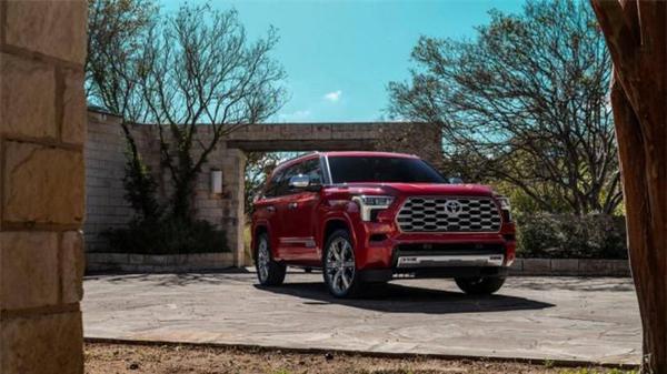 Toyota Sequoia 2023 vừa ra mắt có gì đặc biệt ?