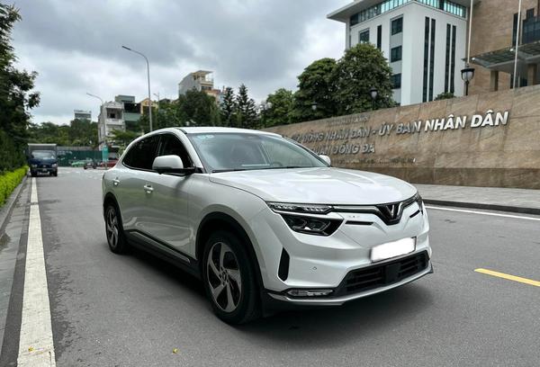 Xe cũ VinFast VF 8 được rao bán với giá rẻ bất ngờ