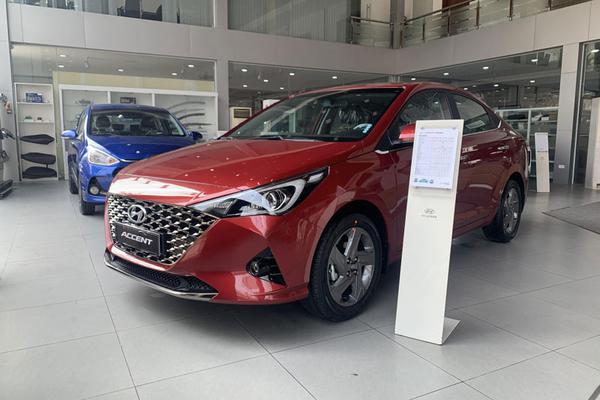 Liên tục đổi "ngôi vương", Huyndai Accent vượt mặt Toyota Vios để đứng top 1 phân khúc sedan hạng B