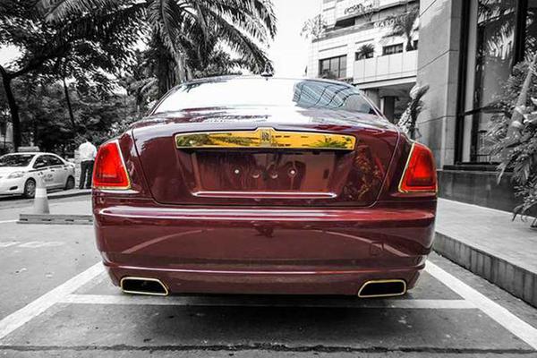 Chi tiết Rolls-Royce Ghost mạ vàng độc nhất tại Việt Nam của Trịnh Văn Quyết