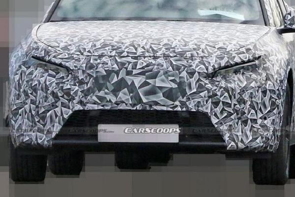 Peugeot 4008 2023 lần đầu lộ diện trước tin đồn ra mắt