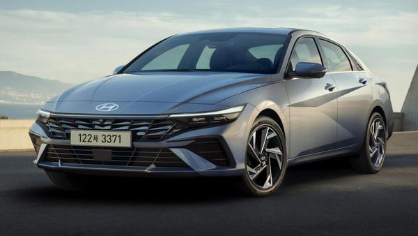 Hyundai Elantra 2024 facelift xuất hiện với diện mạo hoàn toàn mới