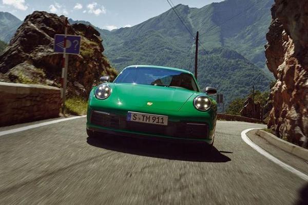 Chi tiết Porsche 911 Carrera T 2023 mới với công suất 379 mã lực