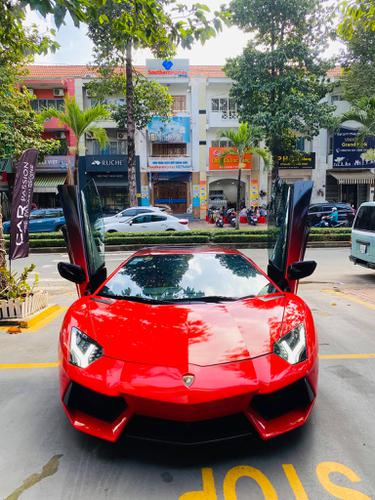 Siêu xe Lamborghini Aventador LP700-4  được phù phép khi về Việt Nam