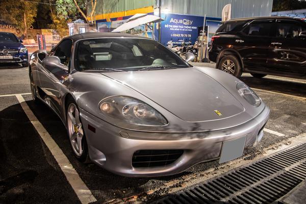 Chiêm ngưỡng Ferrari 360 Spider với tuổi thọ gần 20 năm tại TP.HCM