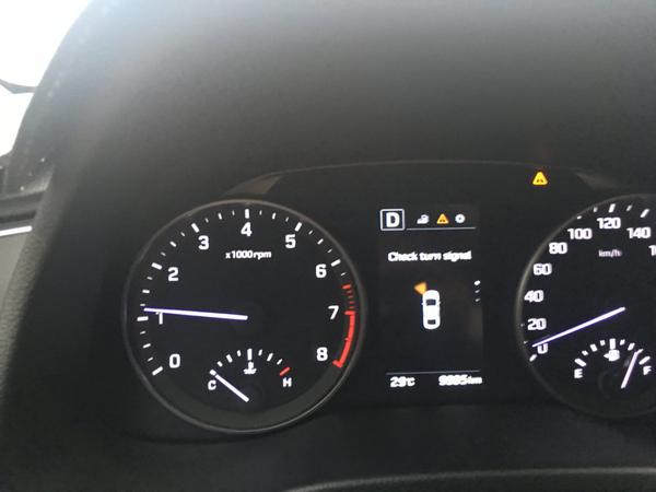 Lỗi đèn báo rẽ "check turn signal" Hyundai Tucson