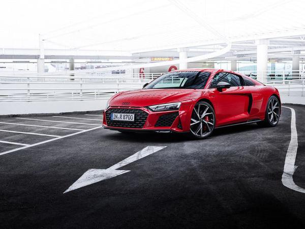 Audi R8 V10 Performance 2022 được trang bị động cơ V10 mạnh 562 mã lực