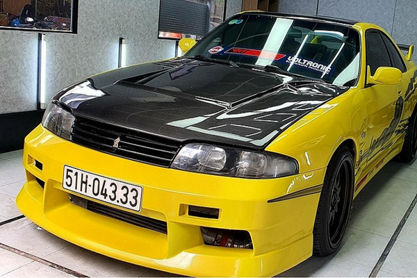 Ngắm Nissan Skyline R33 hết hạn đăng kiểm 30 năm tuổi giá 3,3 tỷ