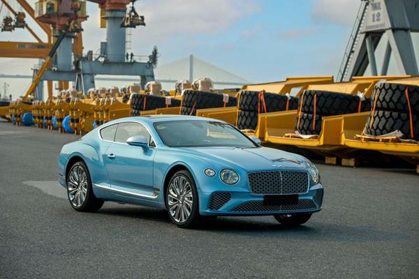 Bentley Continental GT V8 Mulliner đầu tiên cập bến Việt Nam