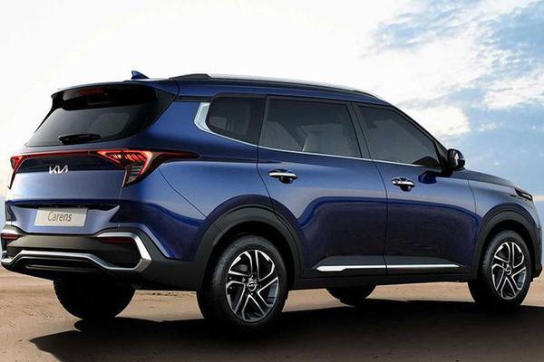 Kia Carens 2022 thu về lượng đặt hàng "khủng" dù chưa công bố giá bán