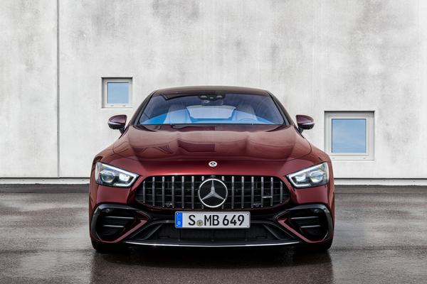 Mercedes-AMG GT 4 cửa 2022 chính thức ra mắt, được nâng cấp lên đến 5 chỗ ngồi