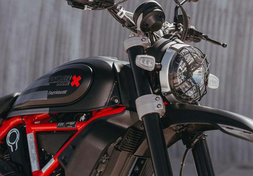 Ảnh Ducati Scrambler Desert Sled với tên gọi Fasthouse