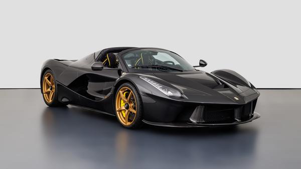 Ngắm Siêu xe Ferrari LaFerrari mui trần được rao bán 167 tỷ đồng