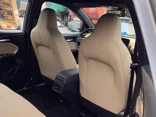 SUV chạy điện VinFast VF e34 lần đầu lộ diện ảnh nội thất