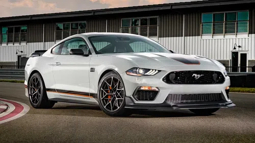 Ford Mustang sẽ bị khai tử bất chấp sự tấn công của SUV