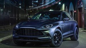 Aston Martin đã sửa lại bảng giá cho SUV DBX và Vantage tại Mỹ
