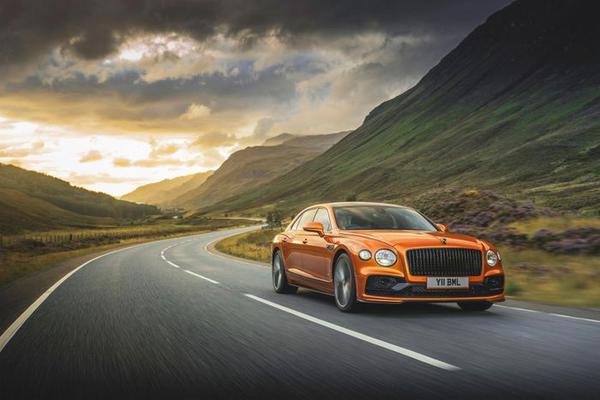 Sedan hạng sang Bentley Flying Spur Speed ra mắt mạnh hơn 620 mã lực